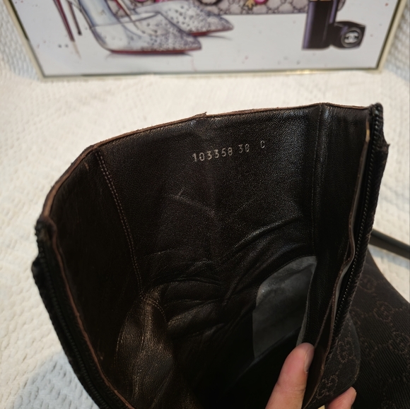 ✅️ SOLD ✅️ Authentic Vintage Gucci x Tom Ford Brown Boots (Orig. Ret $1350) - Picture 8 of 11